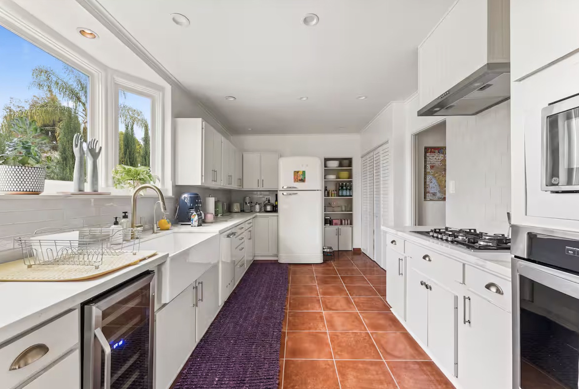 3364 Bennett kitchen