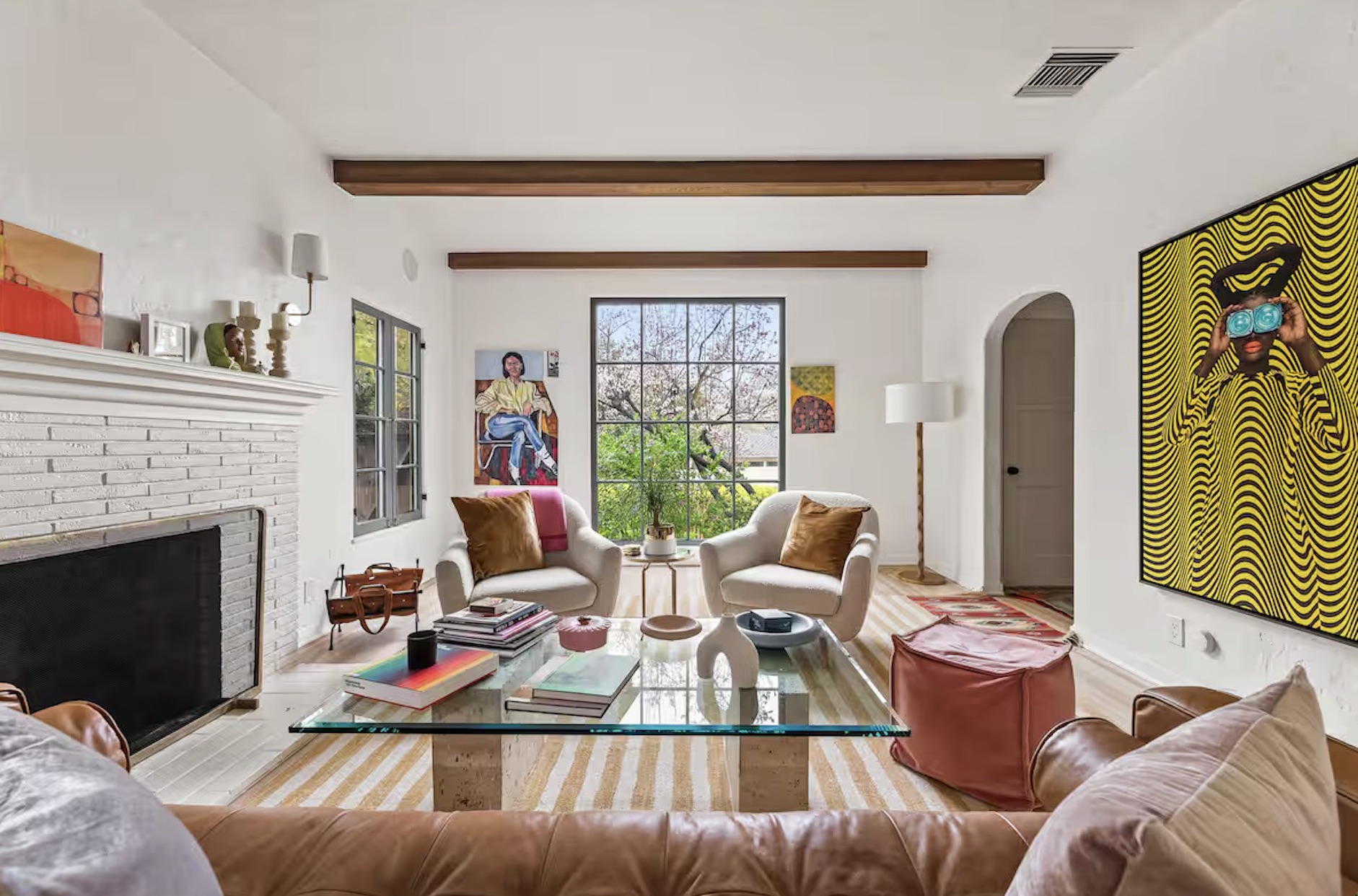 3364 Bennett living room 1